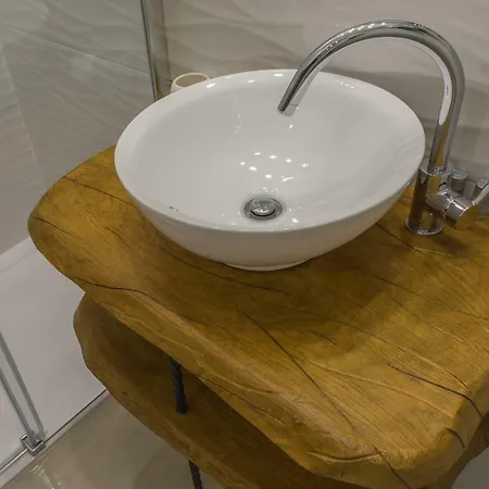 Fiumanka Lux شقة